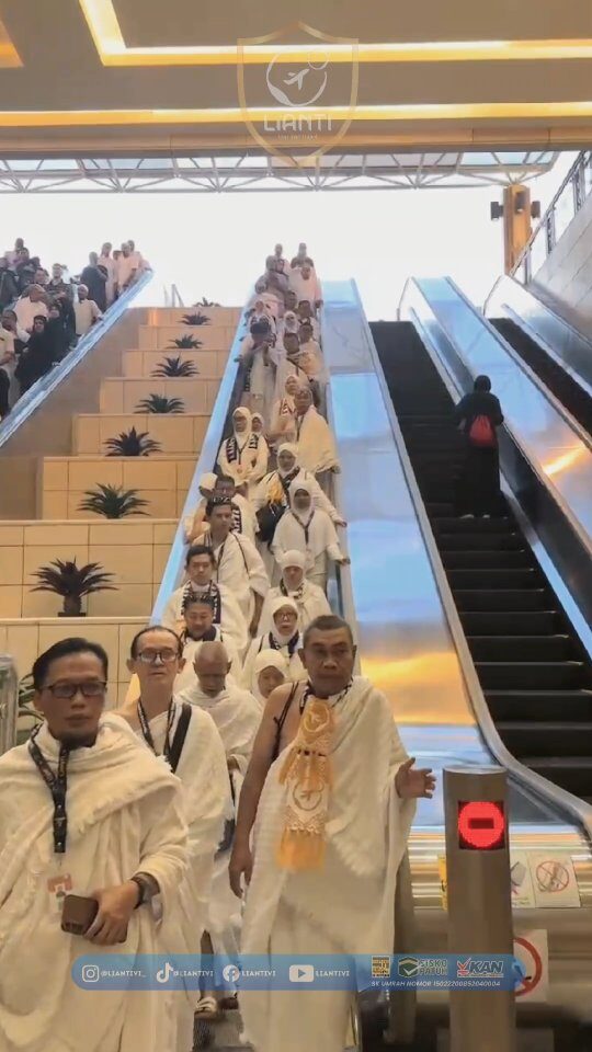 Instagram post from liantivi_. This post is in position 1.